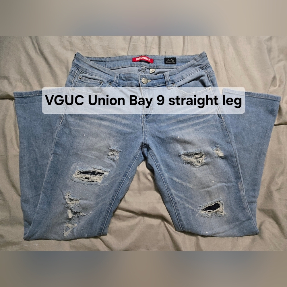 VGUC Union Bay Distressed Straight Leg Jeans